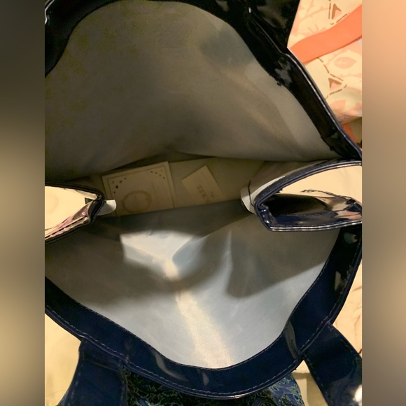 Rare Ladurée Paris Les Secrets Patent Navy Cat Large Tote Bag Hard to Find Print - Picture 12 of 15